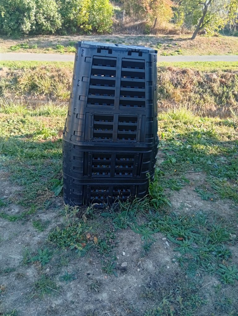 Patrol 1000 literes komposztáló saját kertünkben